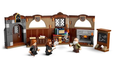 LEGO Harry Potter 76442 - Zamek Hogwart: Zajęcia z zaklęć i uroków