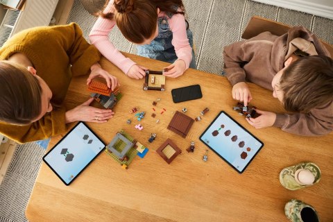 LEGO Minecraft 21278 Kryjówka rozbójników i dewastatorów