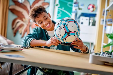 LEGO Editions 43019 - Piłka nożna