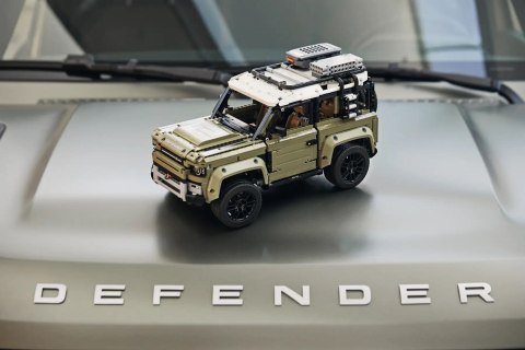 LEGO 42110 Land Rover Defender