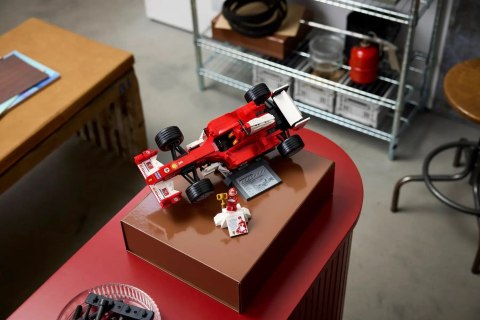 LEGO Icons 11375 - Ferrari F2004 i Michael Schumacher