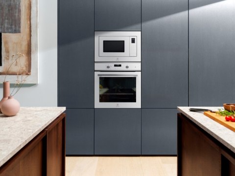 Kuchenka mikrofalowa ELECTROLUX LMS4253TMW