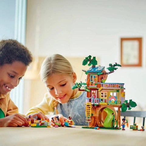 LEGO Friends 42652 - Spotkanie w domku na Drzewie Przyjaźni