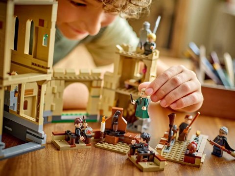 LEGO Harry Potter 76447 - Zamek Hogwart: Lekcja latania na miotle