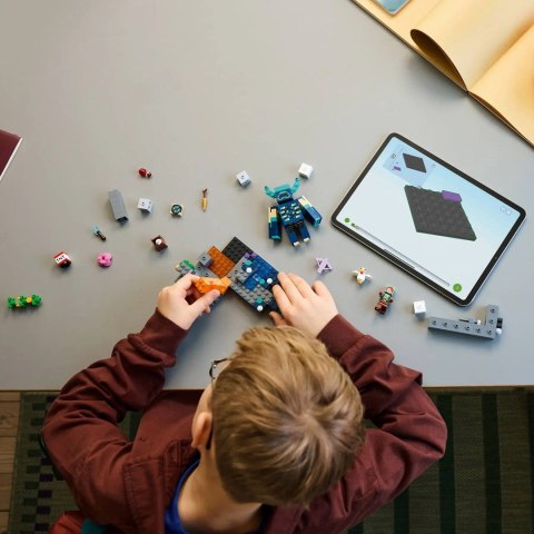 LEGO Minecraft 21274 - Spotkanie ze strażnikiem