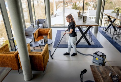 Odkurzacz profesjonalny KARCHER T 15/1 HEPA - 1.355-307.0