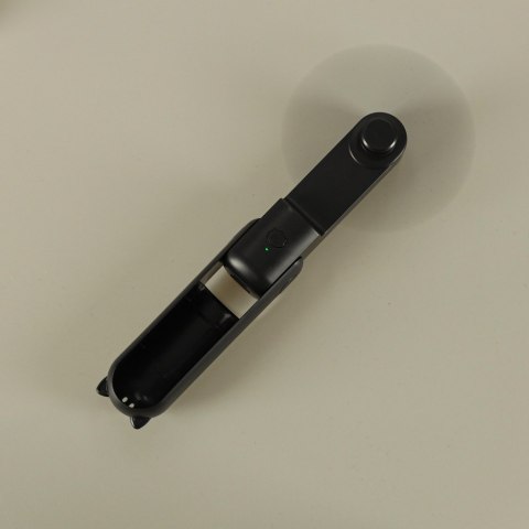 Wiatrak biurkowy wentylator mini ręczny składany wiatraczek przenośny USB czarny