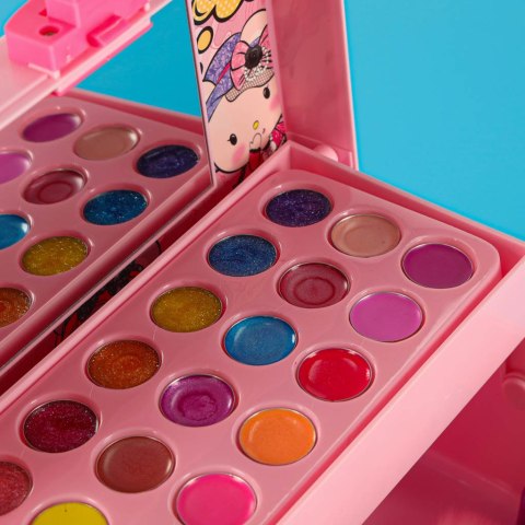 Kuferek zestaw kosmetyków do makijażu i paznokci makeup kosmetyki cienie lakiery walizka