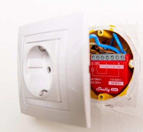 Inteligentny sterownik z pomiarem energii WiFi Shelly 1PM Gen4