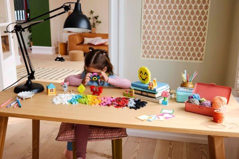 LEGO CLASSIC 11042 Kreatywna skrzynka szczęścia